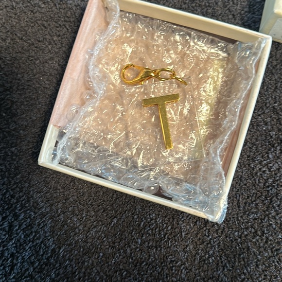 Stella McCartney alphabet letter, T keychain - Picture 2 of 2